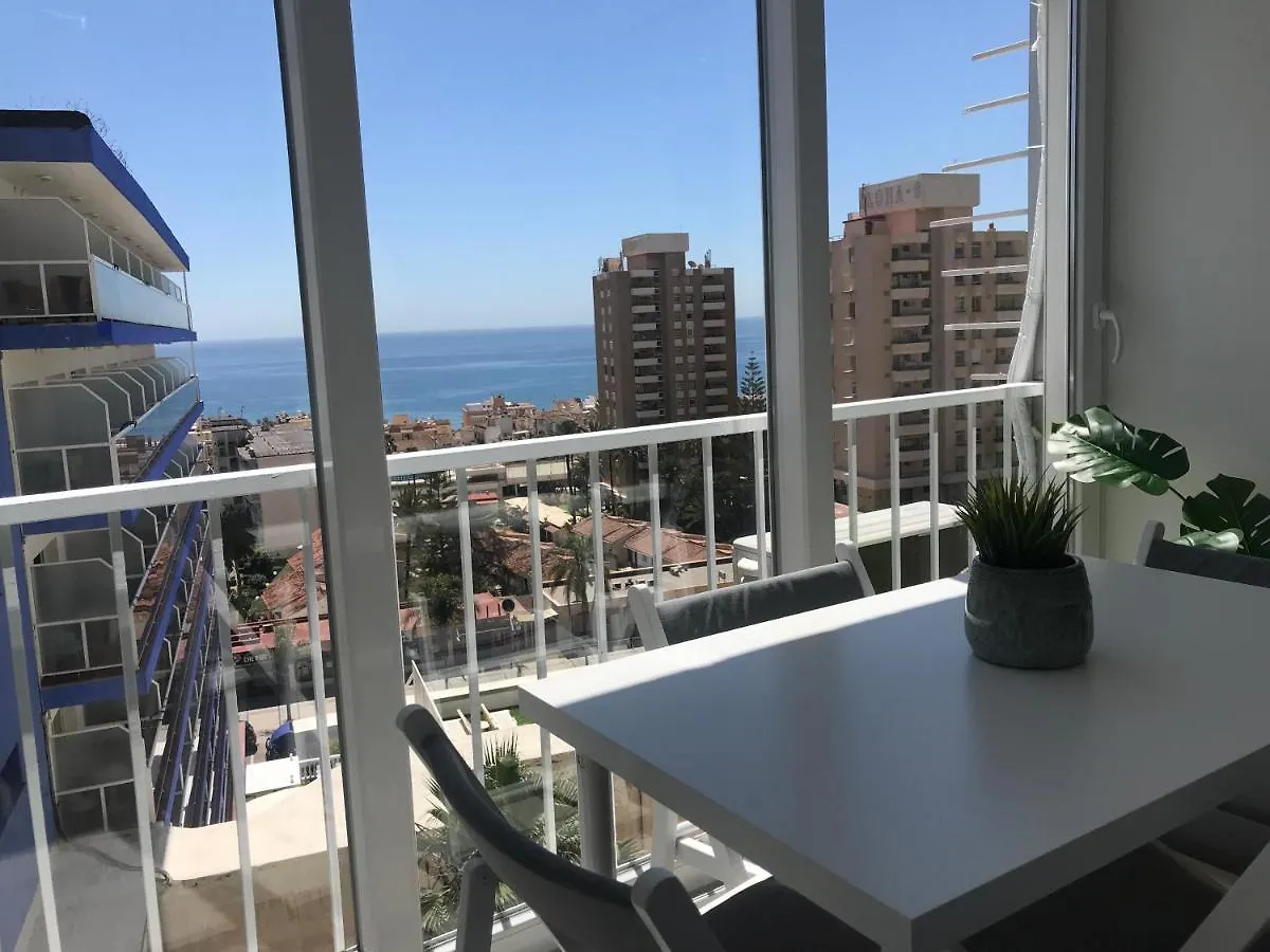 Apartamento En Playa La Carihuela Torremolinos Cascada Summer Appartamento