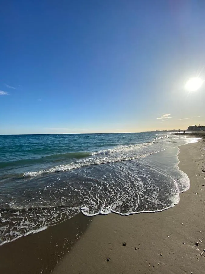 Apartamento En Playa La Carihuela Torremolinos Cascada Summer Apartment