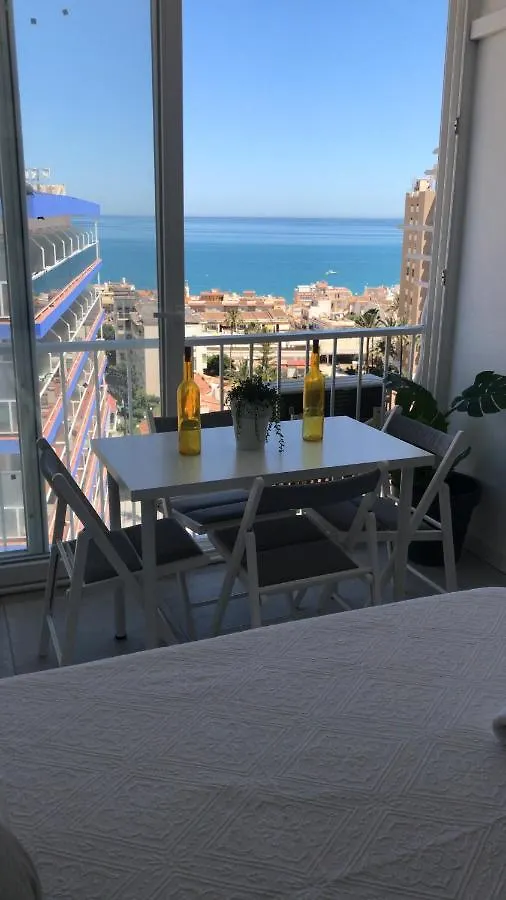 Apartamento En Playa La Carihuela Torremolinos Cascada Summer Apartment