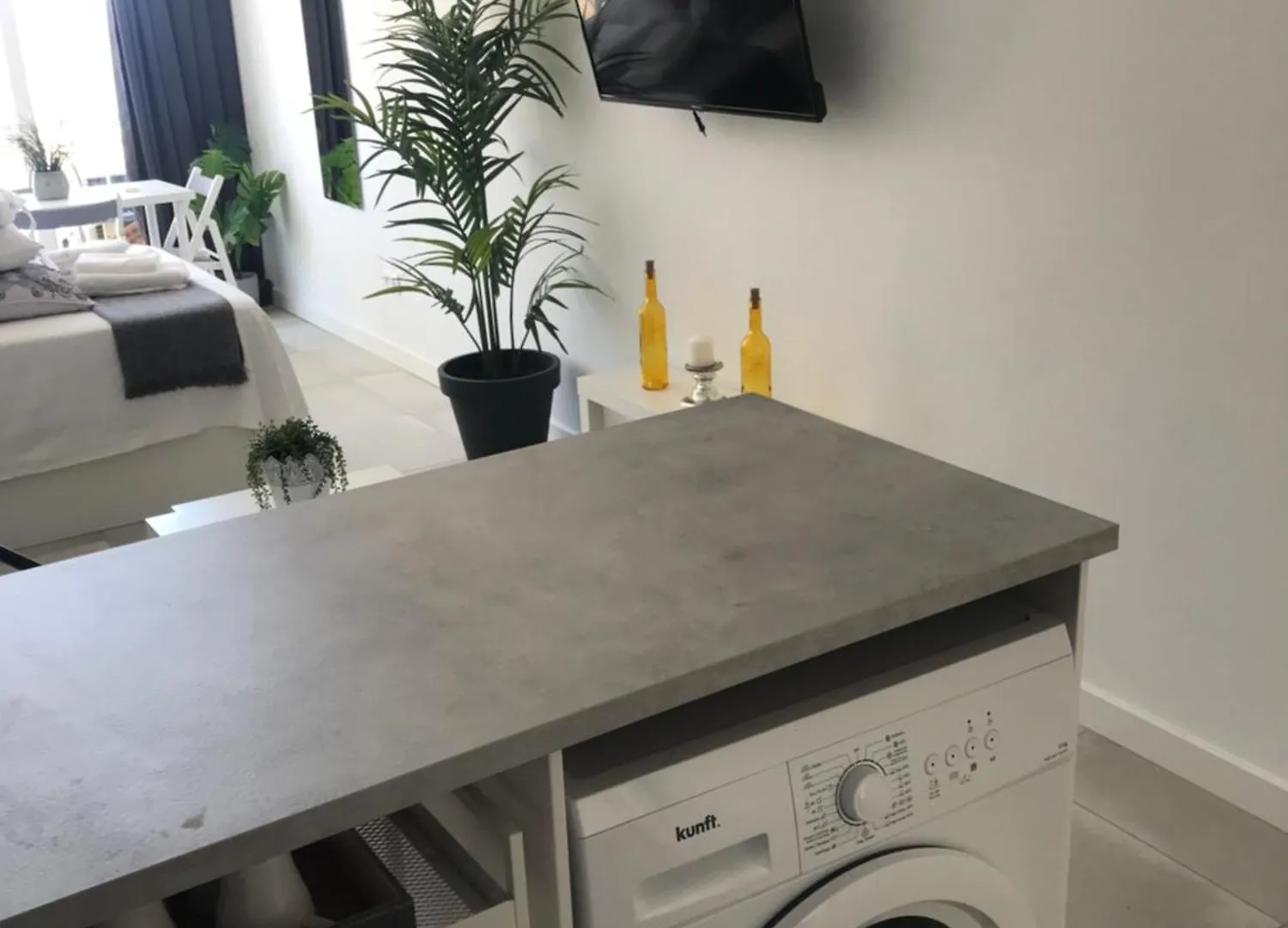 Apartamento En Playa La Carihuela Torremolinos Cascada Summer Apartment