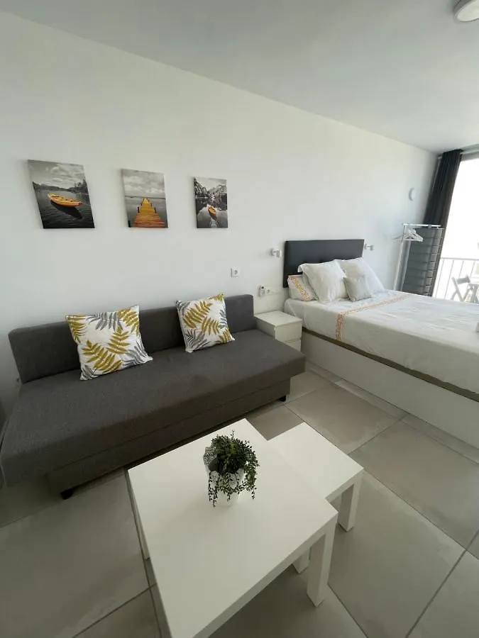 Apartamento En Playa La Carihuela Torremolinos Cascada Summer Apartment 0*,  Spain