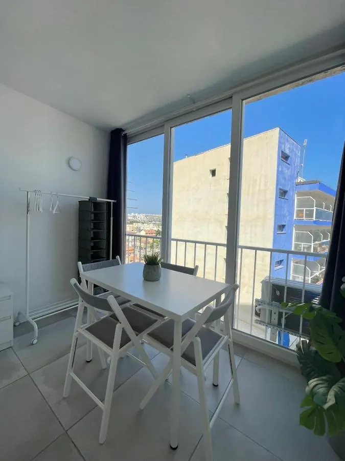 Apartamento En Playa La Carihuela Torremolinos Cascada Summer Apartment